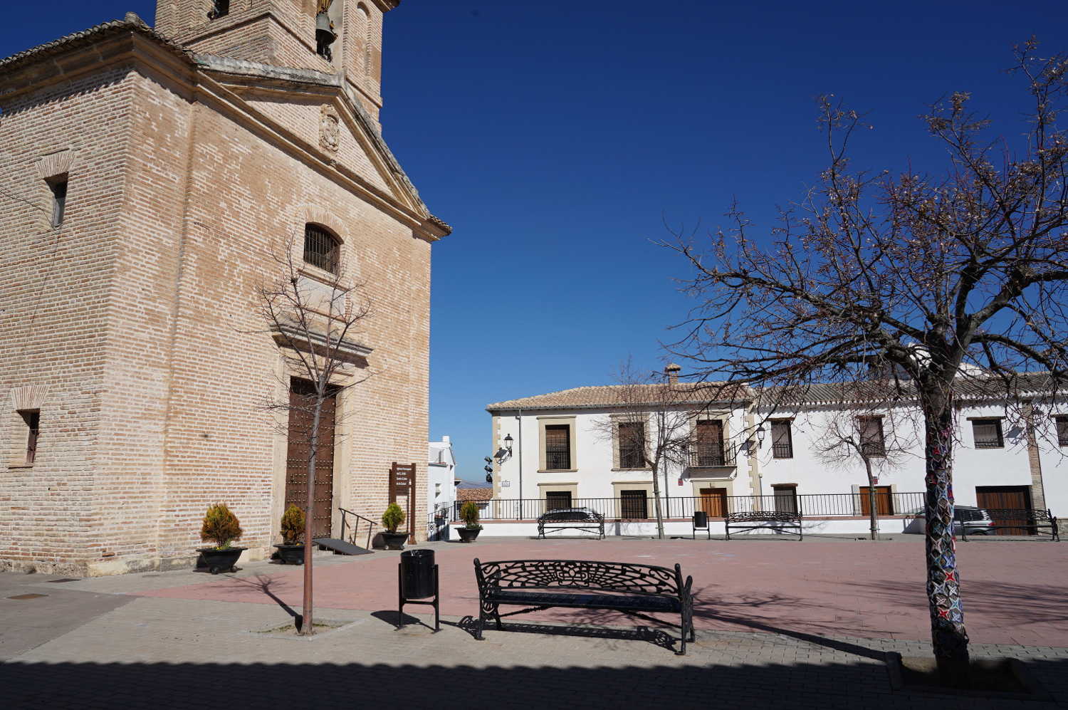 Nívar – Plaza de la Iglesia