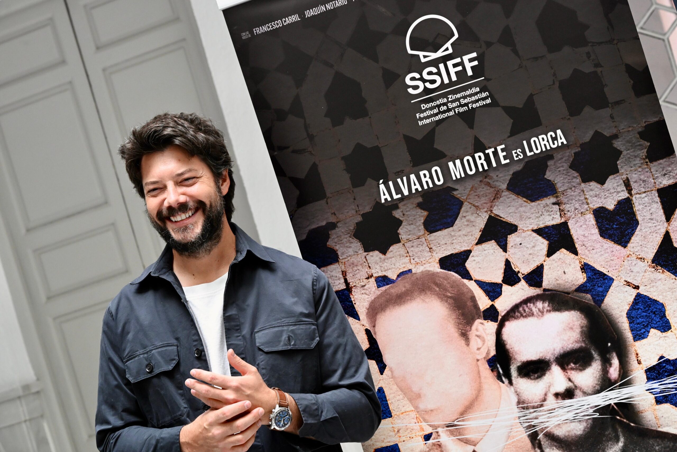 Álvaro Morte presenta en Granada ‘La voz quebrada’